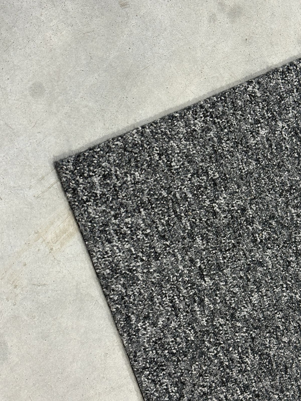 Dalle moquette gris - 500 x 500 mm - Interface Heuga 726