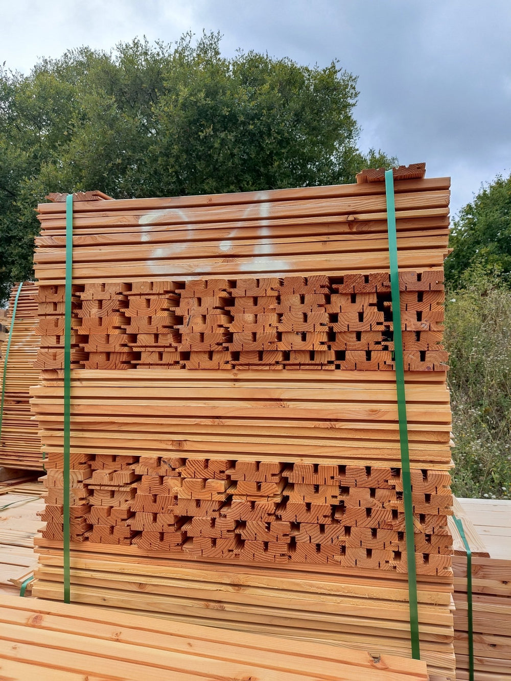 Bardage essences diverses - 40x105 - L=0.9m (profil Vertigo)