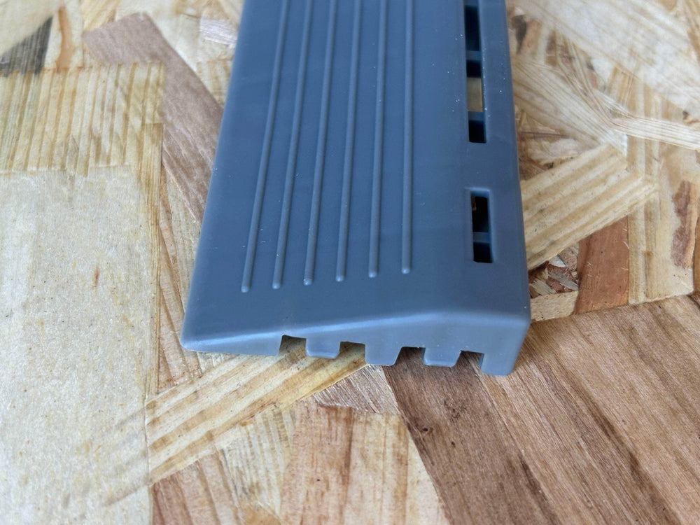 Bordure pour dalle de garage 395mm - mâle gris