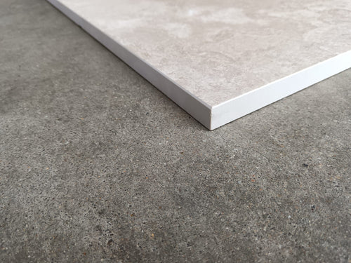 Carrelage extérieur Grès cérame Novoceram Gamme Solithe structuré antidérapant rectifié épaisseur 20 mm couleur Clair - 60x60 cm ref L062 (déclassé)