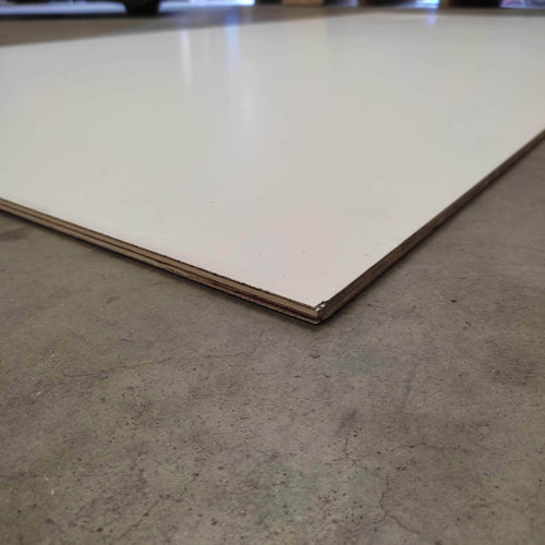 Contreplaqué peuplier pré - peint - 2500 x 1220 x 15 mm (défaut visuel)