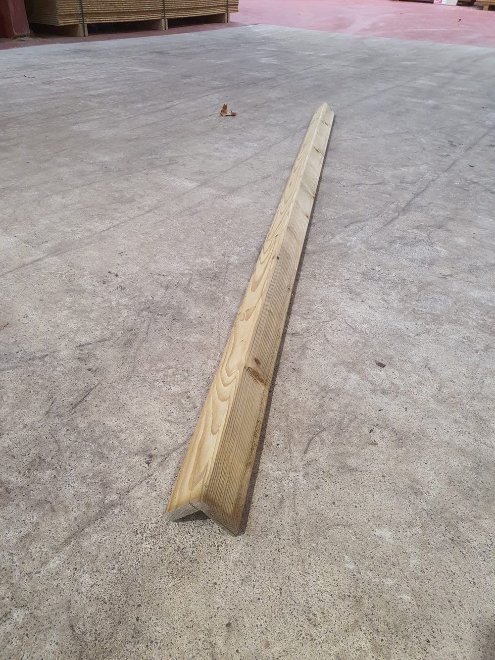 Cornière sapin classe 3 gris - 68x68 - L=2,1m