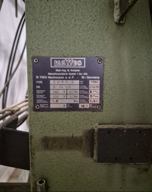 Presse à panneaux – Maweg