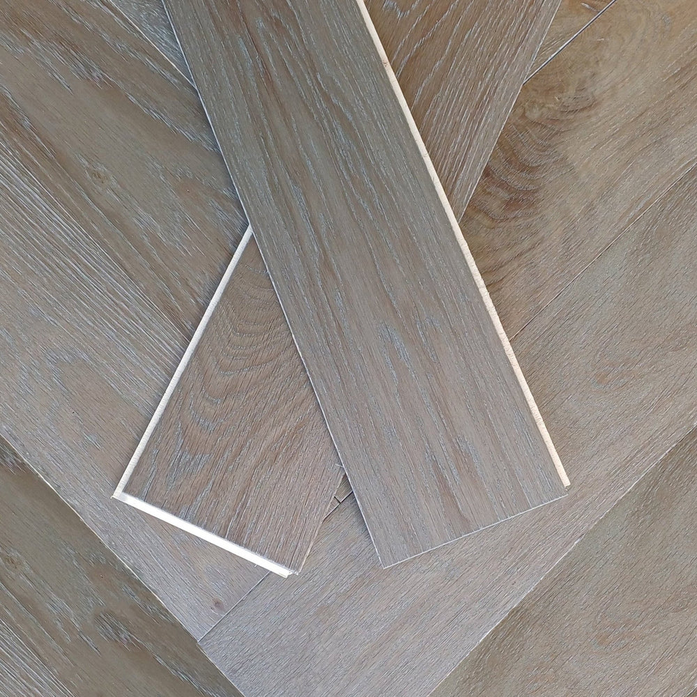Parquet Contrecollé Baton Rompu Broceliande M 139x800 Rainure Languette 14mm Chene Silex PEFC (4 chanfreins) ref 80179168