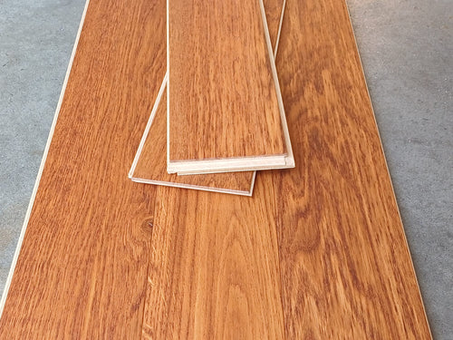 Parquet Contrecollé Diva 139x495 - 1992 Clic HDF 14mm Chene Flamme Caramel (4 chanfreins)