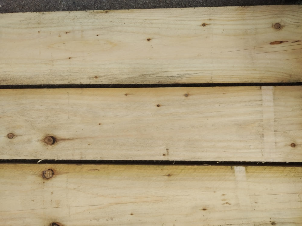 Planche épicéa brut classe 3 - 27x200 - L=2,5m