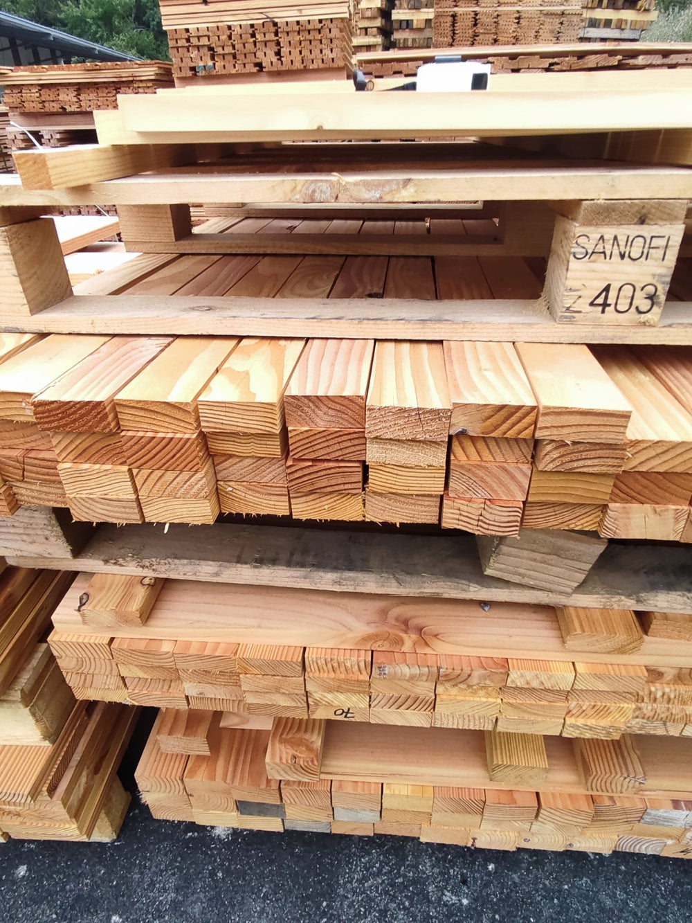 Planche essences diverses bois massif - 27x60 - L=0.9m (raboté 4 faces)