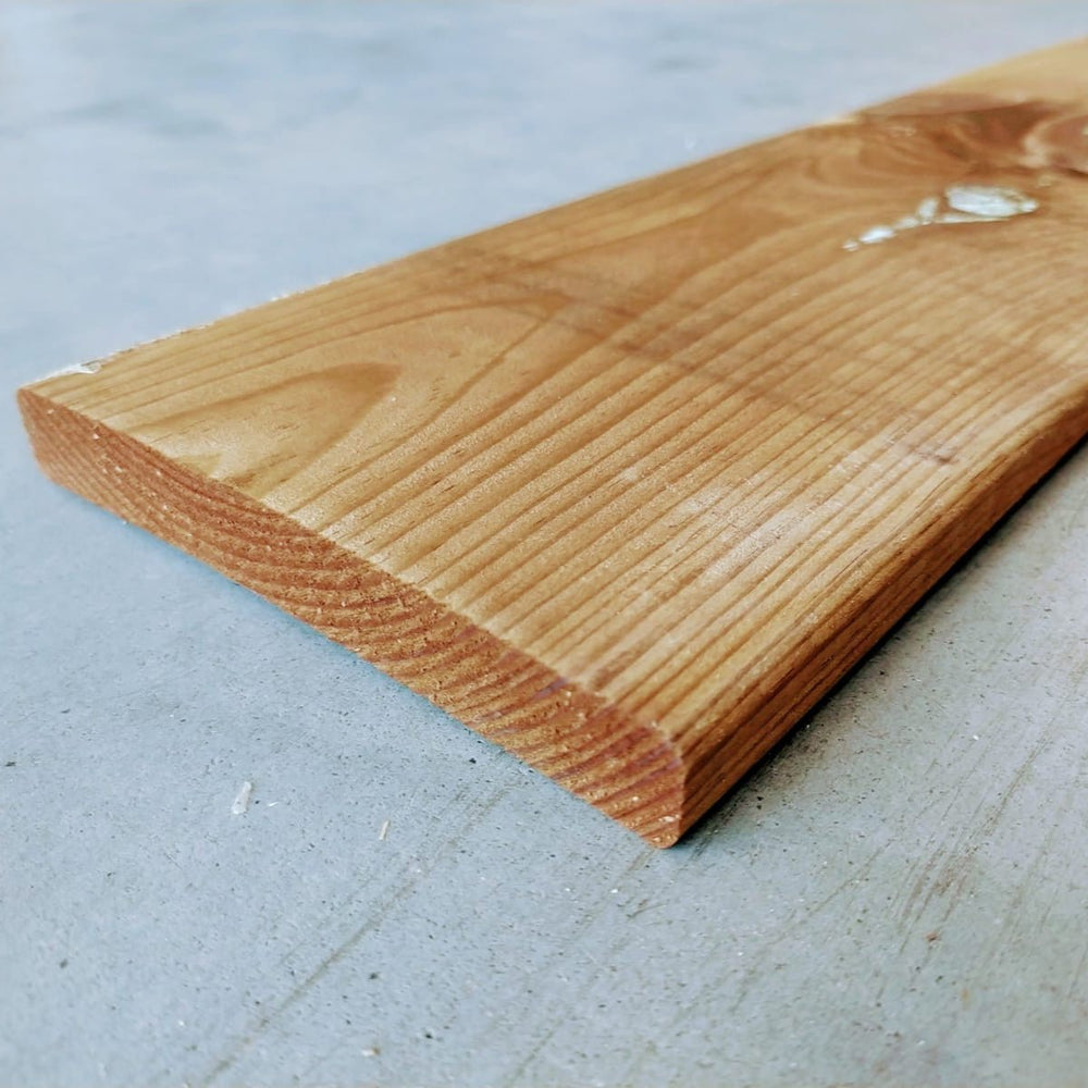 Planche rabotée blanche pin classe 4 marron - 19x145 - L=4m