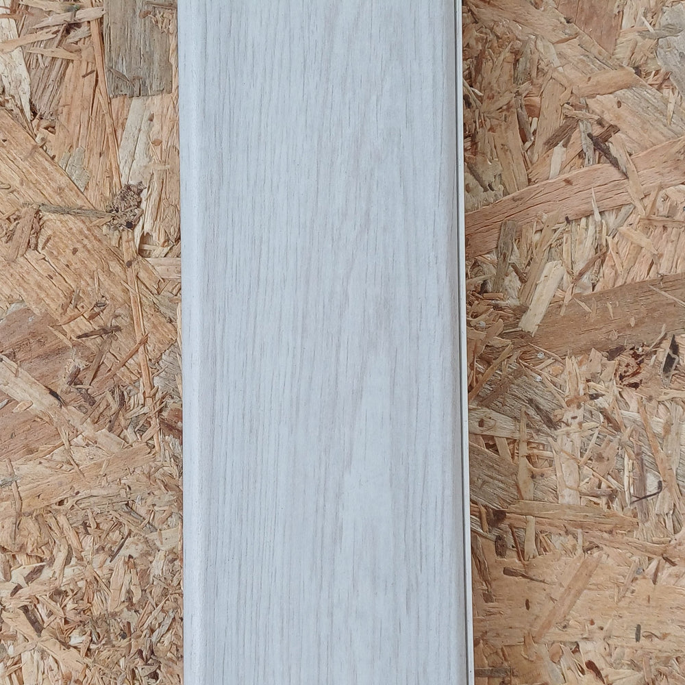Plinthe SMF décor chêne blanc 2500 x 59 x 17,4mm