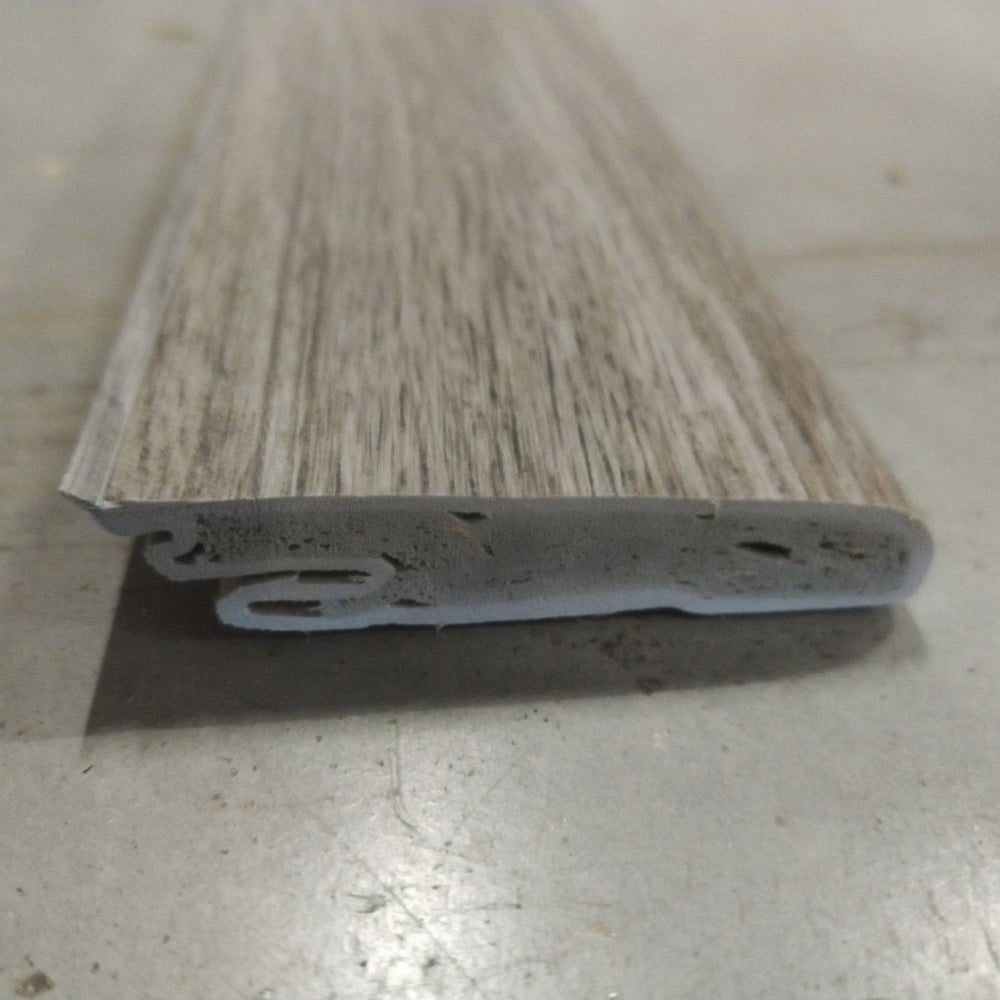 Plinthe SMF décor Chêne solide taupe Seville 2500x59x17,4mm
