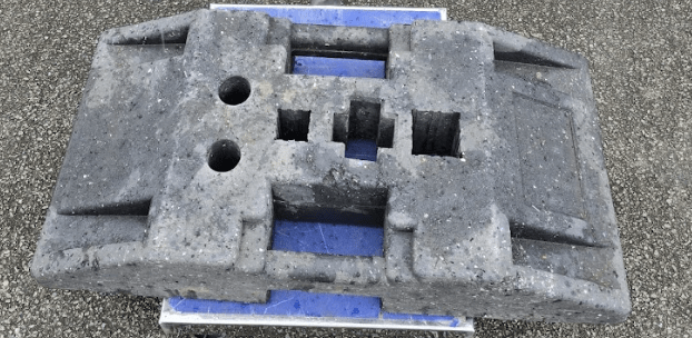 Plot clôture chantier plastique noir - 750 x 370 x 130 mm