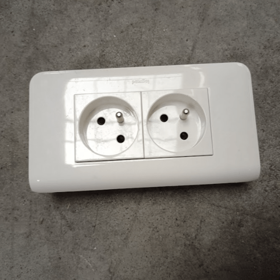 Prise de courant x 2 blanc (encastrable)