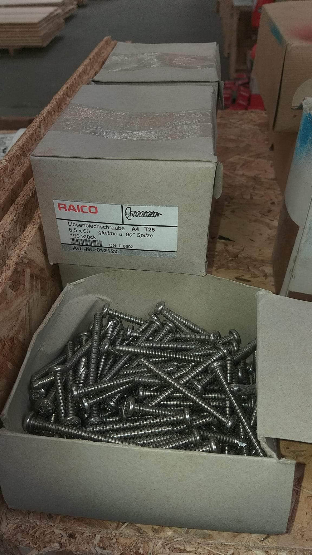 Quincaillerie charpente inox, vendu au kilogramme