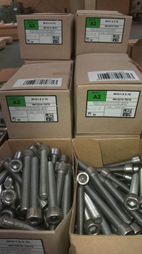 Quincaillerie charpente inox, vendu au kilogramme