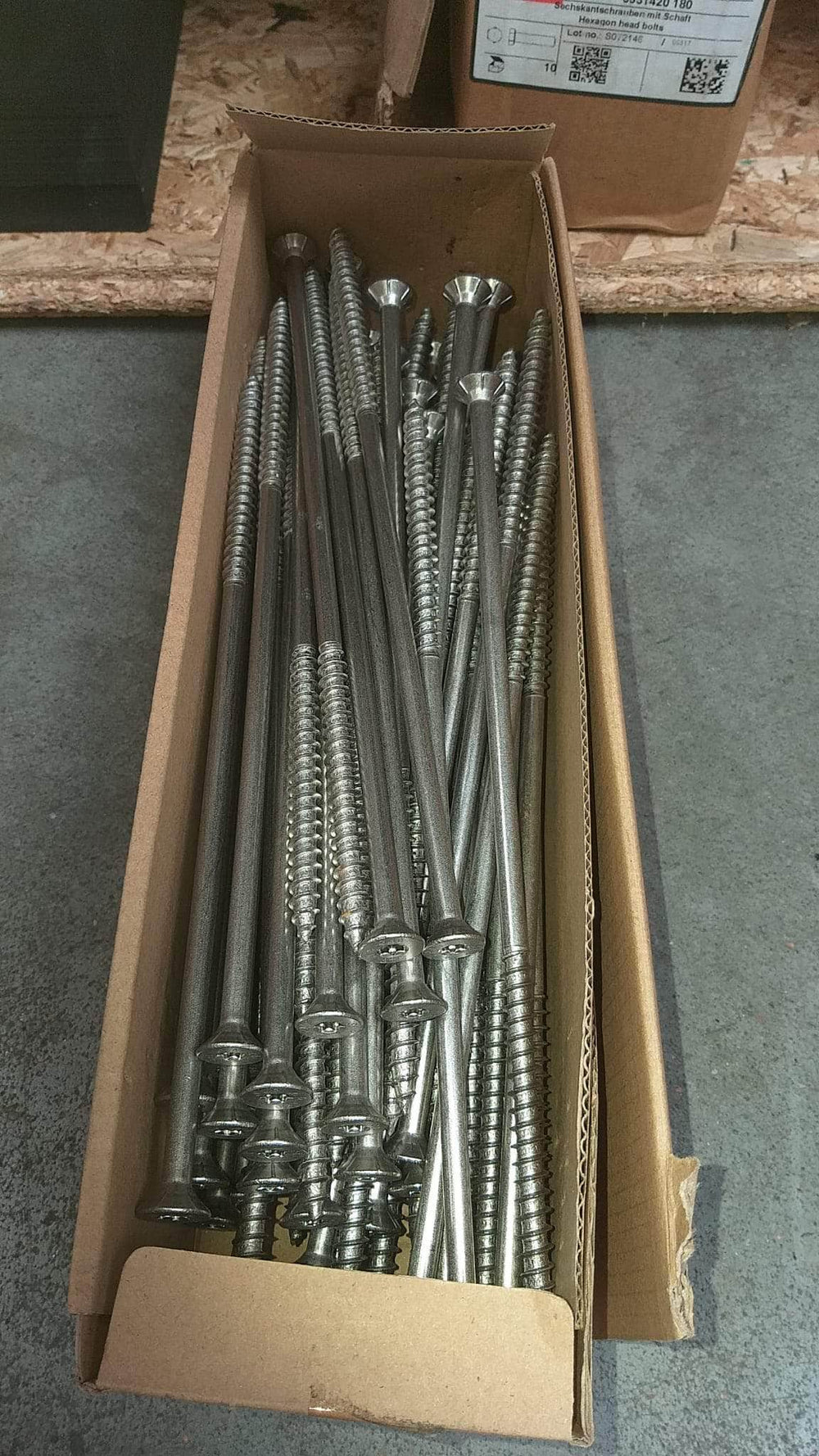 Quincaillerie charpente inox, vendu au kilogramme