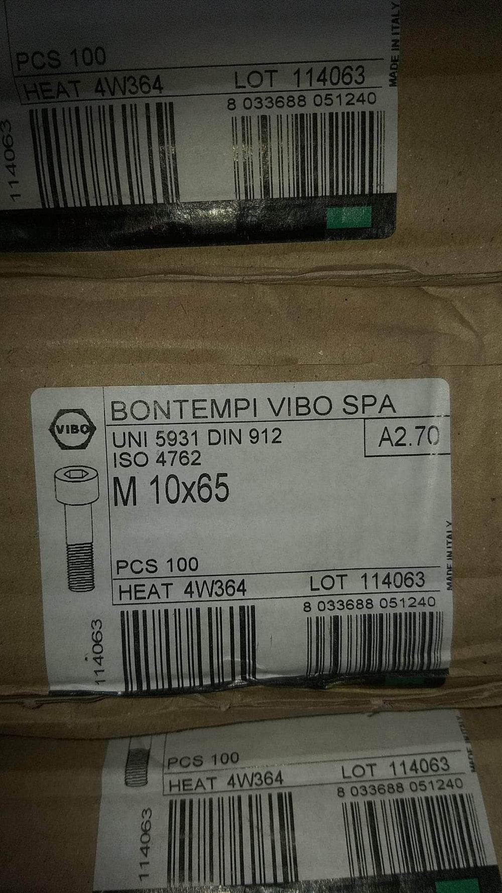 Quincaillerie charpente inox, vendu au kilogramme