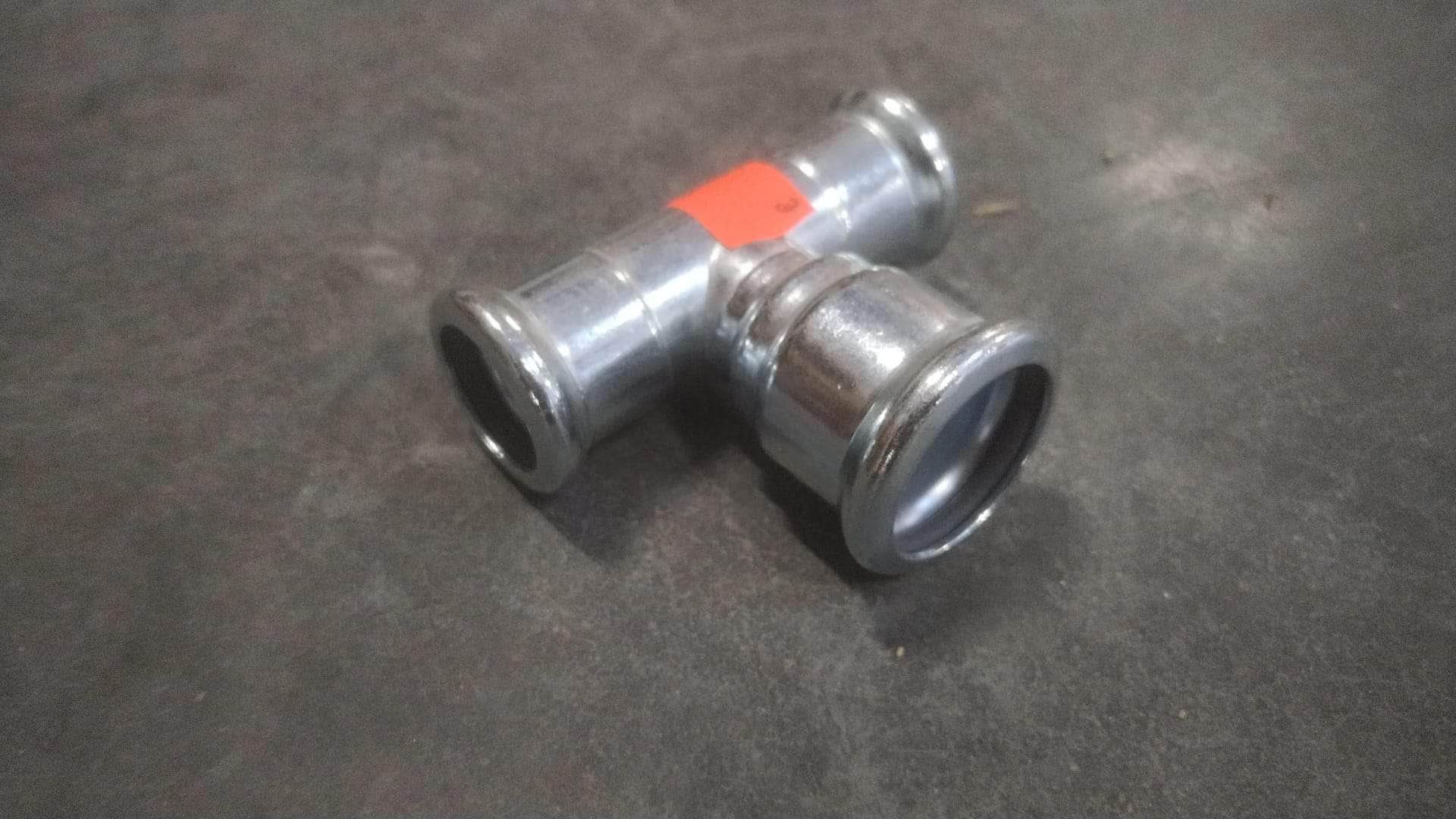 Raccord à réduire en Té carbone 22 x 28 x 22 mm VSH Xpress - Réf. 6202801