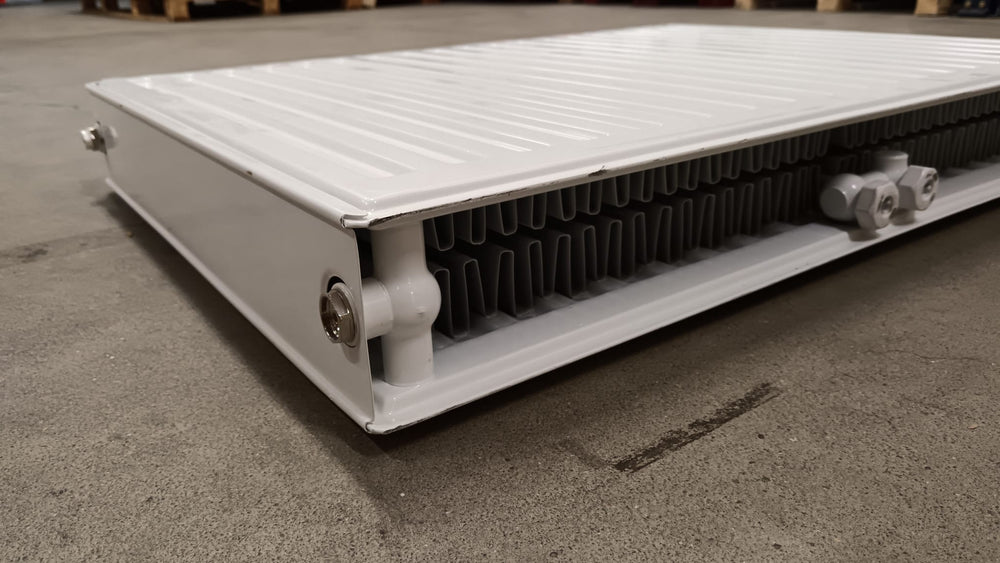 Radiateur eau chaude Reggane 3010 Comp. 22K 600x800, Puissance 1370W (Blanc: RAL9016) Réf. 22K600 0800