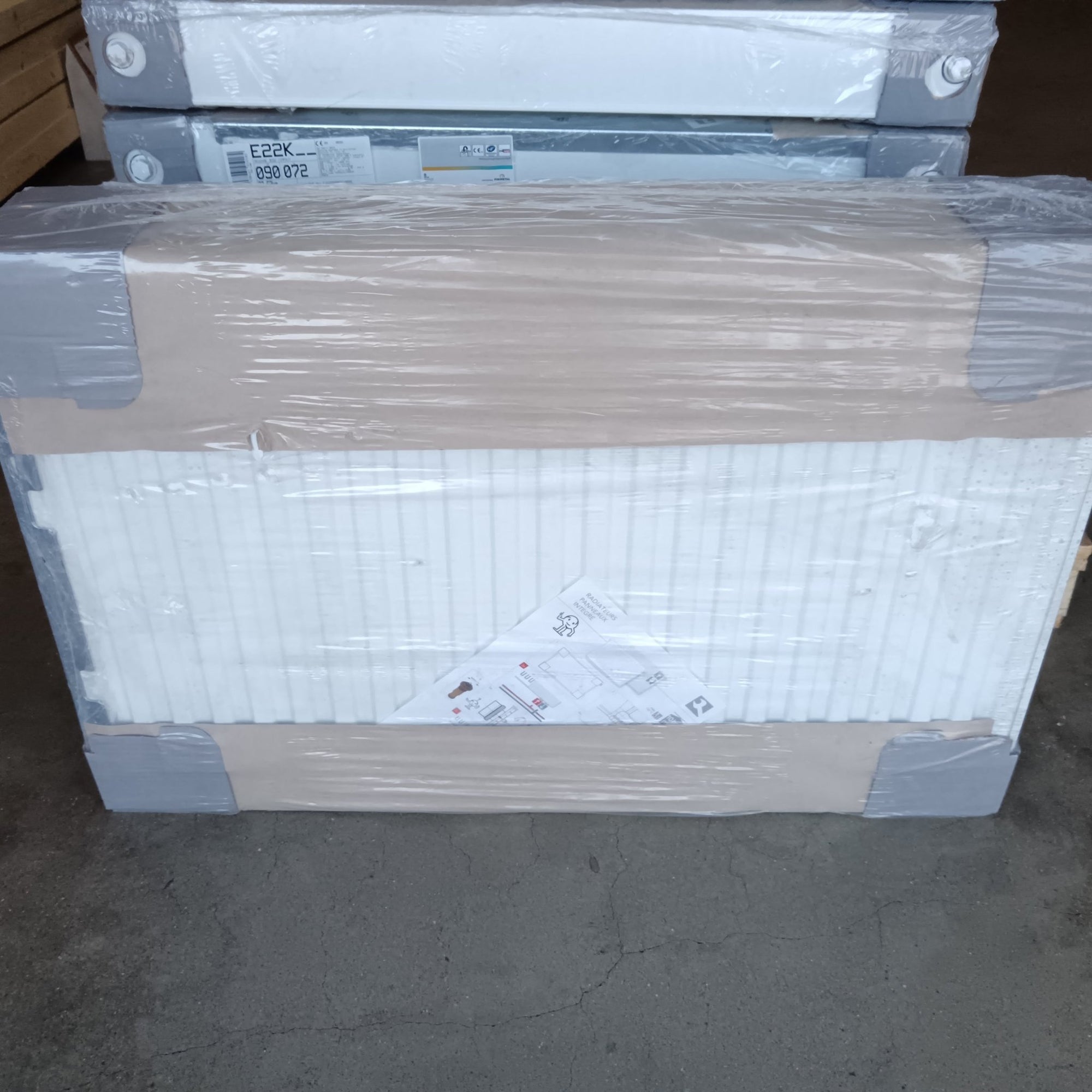 Radiateur eau chaude Reggane 3010 Compact acier - 600 x 920 mm - Finimetal