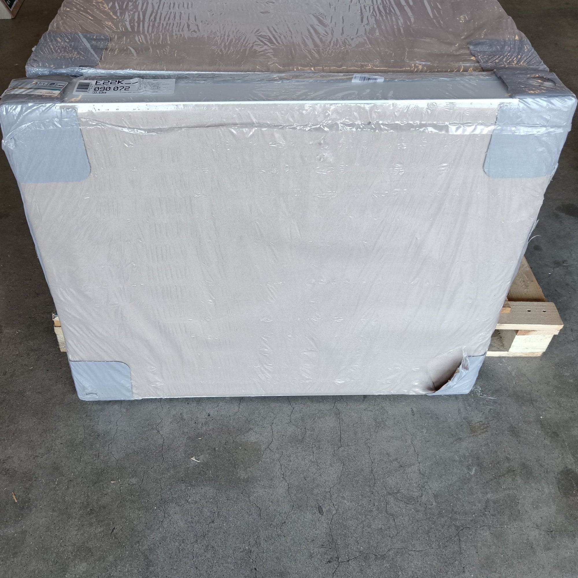 Radiateur eau chaude Reggane 3010 Compact acier - 900 x 720 mm - Finimetal
