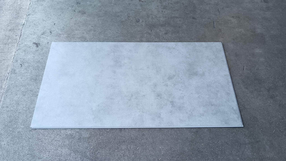 Sol PVC - SPC imitation carrelage gris moyen classic - 915 x 474 × 5.5mm sous - couche intégrée (SPC103)