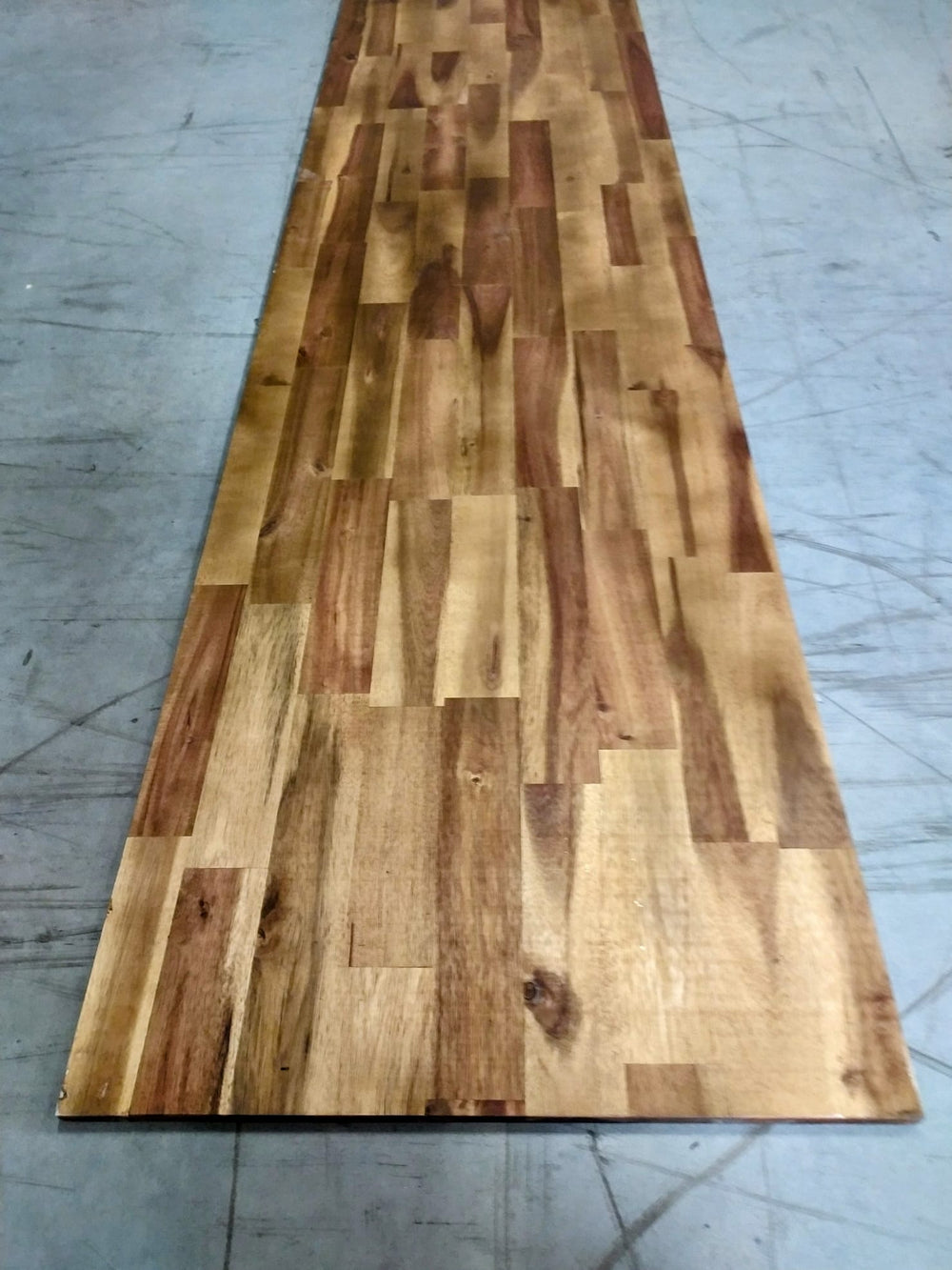 Tablette Lamellée collée abouté Acacia massif LC huilée 18x600x2500mm